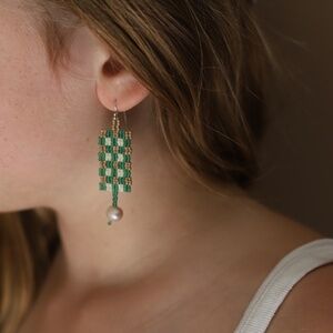 Beaded earrings with fresh water pearl. NWT